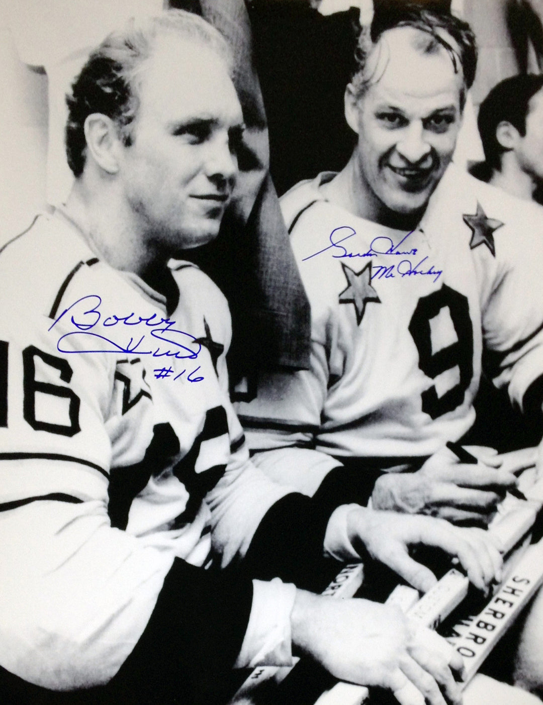 Autographed Photo Bobby Hull & Gordie Howe, Chicago Blackhawks, Detroit Red Wings, NHL, Hockey, Autographed, Signed, AAHPH31519