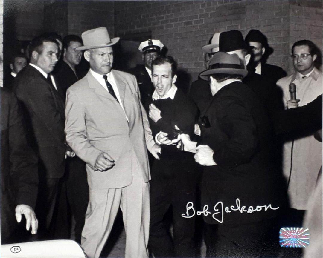 Robert Jackson Signed 8X10 - Pulitzer-Winning Photographer, Pulitzer Prize, USA, History, Autographed, Signed, AAOCM33307